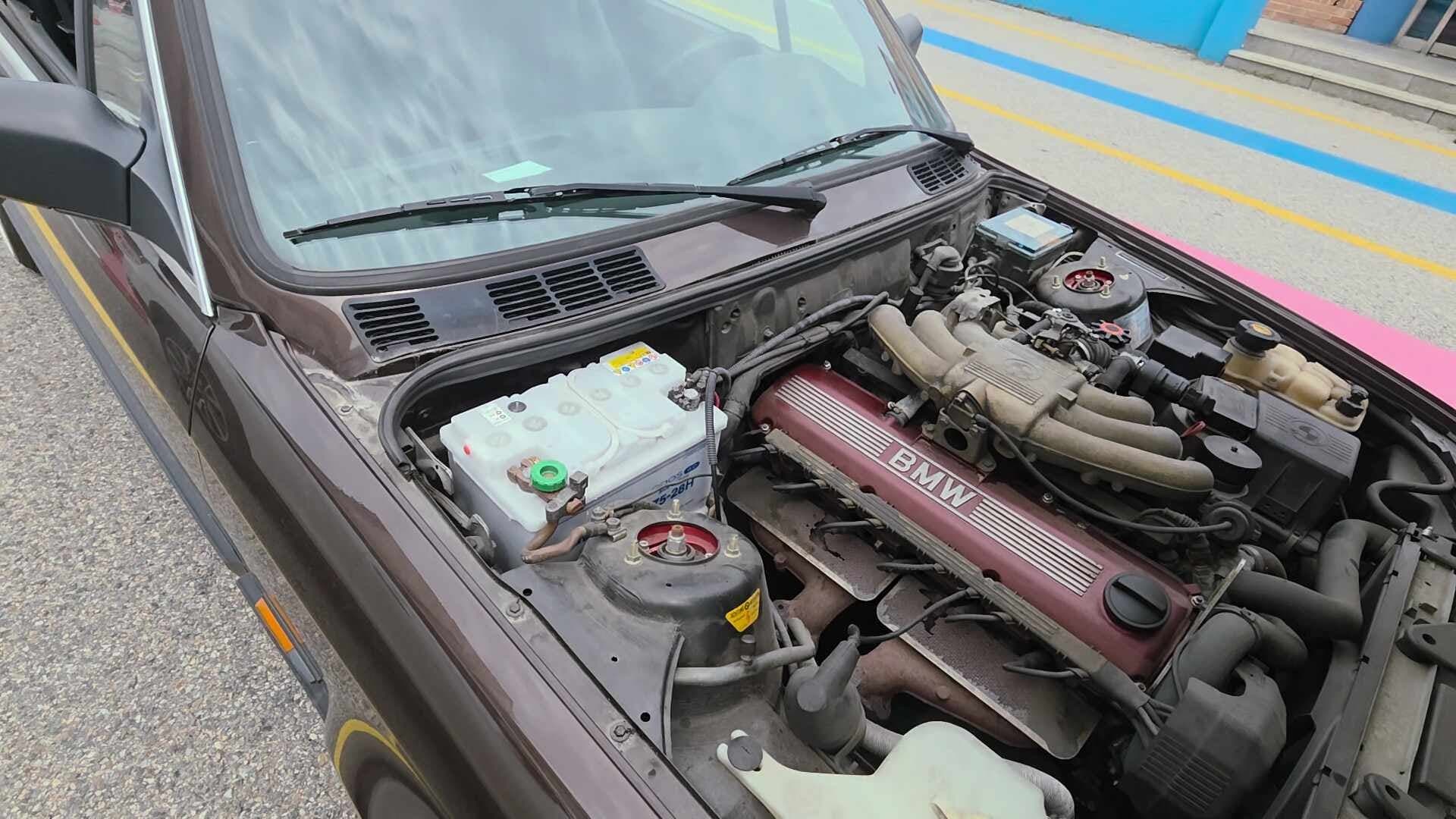 BMW E30 320i 컨버터블 배출가스 3